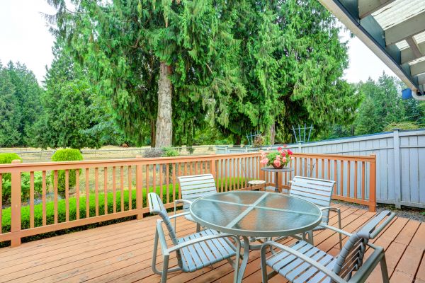 Backyard Deck Construction in Nashville