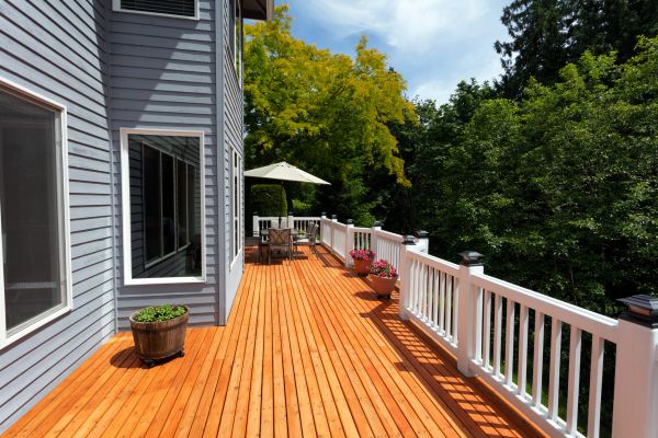 Cedar Deck Construction in Nashville