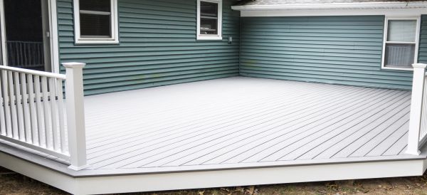 Vinyl Decking Installation in Nashville