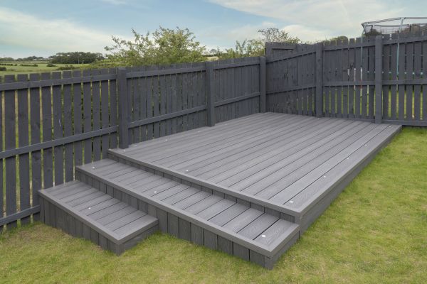 Vinyl Deck Construction in Nashville