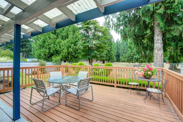 Deck Carpentry Service in Nashville